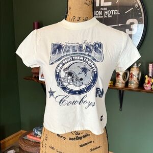 NFL GEAR Dallas Cowboys Graphic Crop Tee